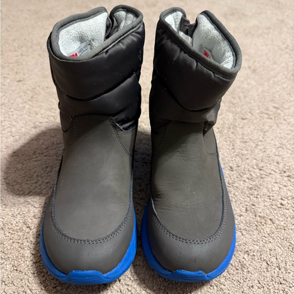Little boys size 1 - Ugg Toty Snow Boot